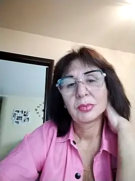 Snapshot of AlbinaXPretty chatting on 10-06-25, 09:29 AlbinaXPretty online show from 10-06-25, 09:29