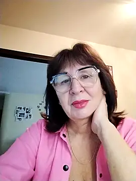 Snapshot of AlbinaXPretty chatting on 10-15-25, 06:24 AlbinaXPretty online show from 10-15-25, 06:24