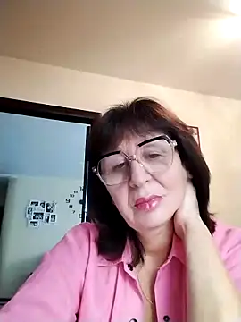 Snapshot of AlbinaXPretty chatting on 10-16-25, 08:26 AlbinaXPretty online show from 10-16-25, 08:26