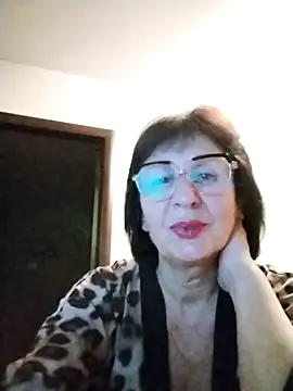Snapshot of AlbinaXPretty chatting on 10-18-25, 08:53 AlbinaXPretty online show from 10-18-25, 08:53