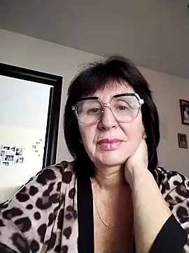 AlbinaXPretty online show from 11-22-25, 10:25