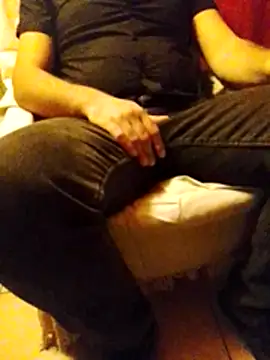 Snapshot of Passivello9 chatting on 11-19-25, 11:49 Passivello9 online show from 11-19-25, 11:49