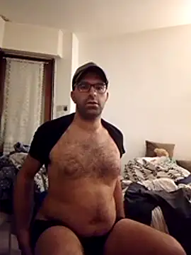 Snapshot of Passivello9 chatting on 11-25-25, 07:47 Passivello9 online show from 11-25-25, 07:47