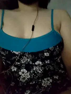 Snapshot of pinaxpack1 chatting on 10-28-25, 04:49 pinaxpack1 online show from 10-28-25, 04:49