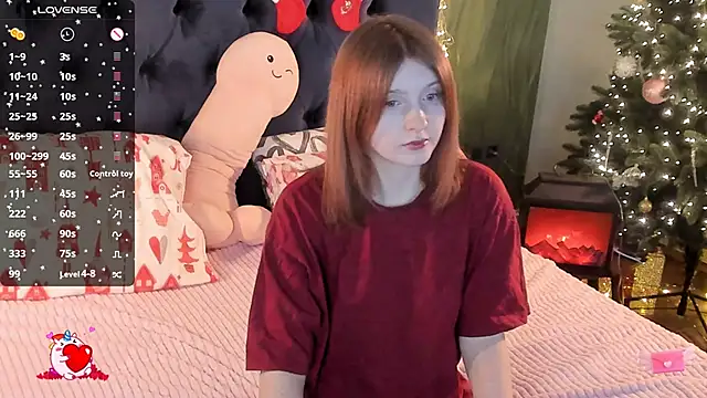 Snapshot of AliceLanley chatting on 02-06-26, 11:24 AliceLanley online show from 02-06-26, 11:24