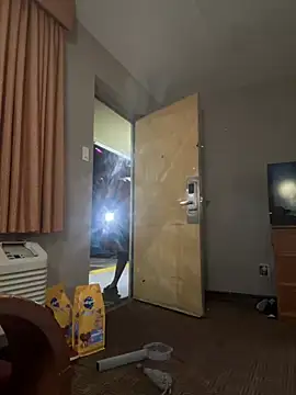 Stressreliever82 online show from 04-09-26, 02:22