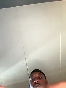 Stressreliever82 online show from 04-13-26, 08:03