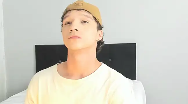 angelcortes online show from 02-25-25, 04:57