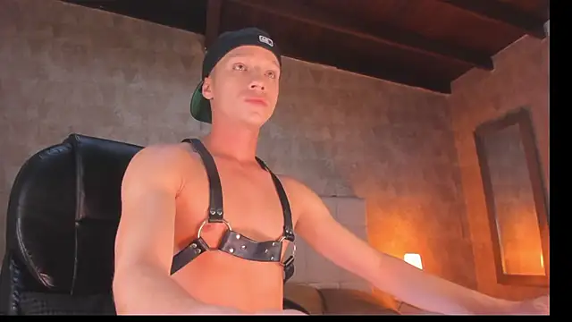 angelcortes online show from 11-24-25, 11:54