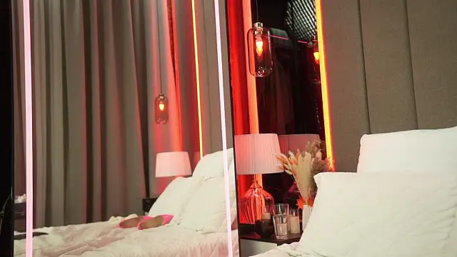 Snapshot of Arte_Adelle chatting on 12-04-25, 05:06 Arte Adelle online show from 12-04-25, 05:06