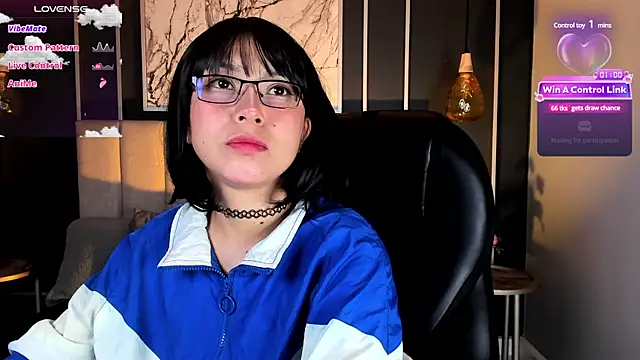 CoralineRicce  online show from 12-02-24, 04:31