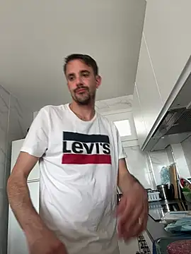 julian333 online show from 03-19-25, 02:02