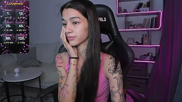 vinkitinkii online show from 12-24-24, 09:39