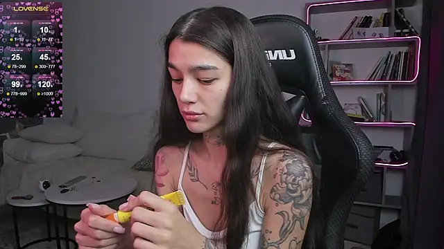 vinkitinkii online show from 01-28-25, 07:11