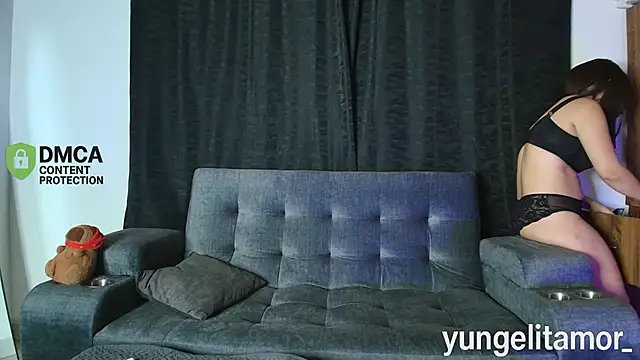 yungelitamor  online show from 10-09-25, 05:05