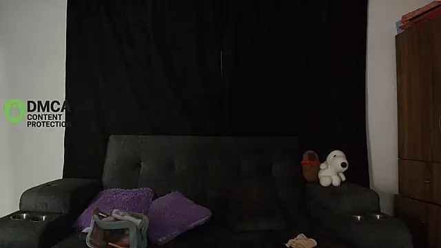 yungelitamor  online show from 04-19-26, 05:18