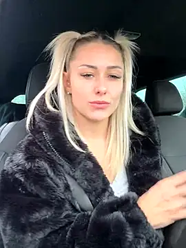 petrouchkaaa  online show from 12-02-24, 10:50