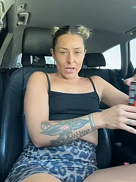 Snapshot of petrouchkaaa_ chatting on 07-19-26, 03:16 petrouchkaaa online show from 07-19-26, 03:16