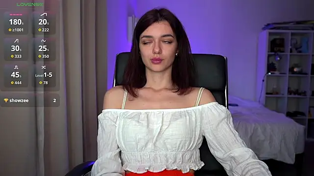 Snapshot of olivia_jeas chatting on 10-17-25, 09:17 olivia jeas online show from 10-17-25, 09:17