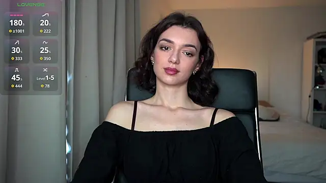 Snapshot of olivia_jeas chatting on 11-24-25, 10:42 olivia jeas online show from 11-24-25, 10:42