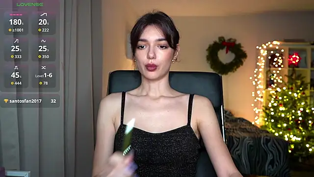 Snapshot of olivia_jeas chatting on 12-15-25, 11:42 olivia jeas online show from 12-15-25, 11:42