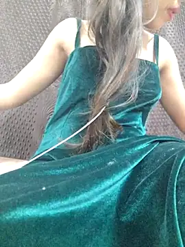 Snapshot of Roshni_98 chatting on 02-20-25, 05:23 Roshni 98 online show from 02-20-25, 05:23