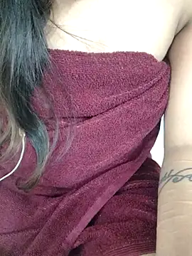 Snapshot of Roshni_98 chatting on 03-19-25, 05:39 Roshni 98 online show from 03-19-25, 05:39