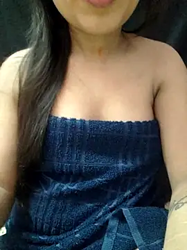 Snapshot of Roshni_98 chatting on 10-14-25, 06:25 Roshni 98 online show from 10-14-25, 06:25