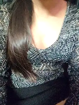 Snapshot of Roshni_98 chatting on 11-03-25, 04:52 Roshni 98 online show from 11-03-25, 04:52