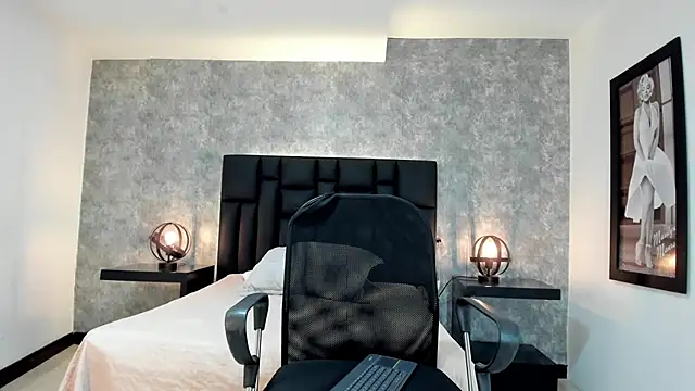 lhiamfit online show from 12-14-24, 05:36