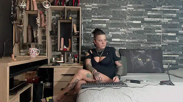 Mistress Miry online show from 12-11-24, 01:15