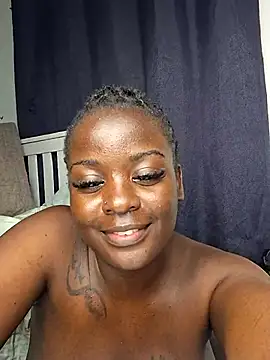 Snapshot of hornycreamybabe chatting on 03-22-25, 11:53 hornycreamybabe online show from 03-22-25, 11:53