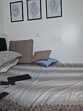 Snapshot of hornycreamybabe chatting on 10-11-25, 04:55 hornycreamybabe online show from 10-11-25, 04:55