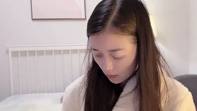 A-xena online show from 03-04-25, 01:49