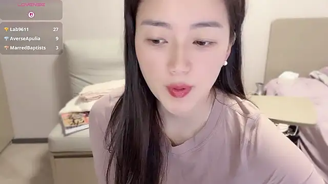 A-xena online show from 10-28-25, 03:32