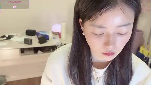 A-xena online show from 12-03-25, 02:19