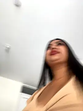 NatashaBrown12 online show from 10-28-25, 01:03