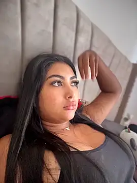 Snapshot of NatashaBrown12 chatting on 04-25-26, 07:00 NatashaBrown12 online show from 04-25-26, 07:00