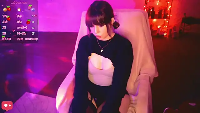 Snapshot of PetiteAngel666 chatting on 01-14-26, 08:58 PetiteAngel666 online show from 01-14-26, 08:58