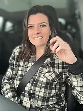 Snapshot of LadyLena1 chatting on 01-03-25, 09:05 LadyLena1 online show from 01-03-25, 09:05