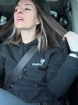 Snapshot of LadyLena1 chatting on 01-26-25, 04:09 LadyLena1 online show from 01-26-25, 04:09