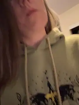 Snapshot of LadyLena1 chatting on 02-14-25, 12:19 LadyLena1 online show from 02-14-25, 12:19