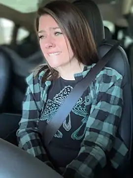 Snapshot of LadyLena1 chatting on 02-26-25, 06:11 LadyLena1 online show from 02-26-25, 06:11