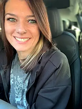 Snapshot of LadyLena1 chatting on 09-18-25, 04:31 LadyLena1 online show from 09-18-25, 04:31