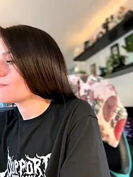 Snapshot of LadyLena1 chatting on 10-05-25, 06:06 LadyLena1 online show from 10-05-25, 06:06