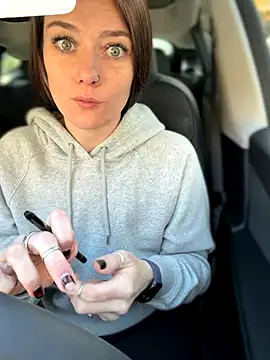 Snapshot of LadyLena1 chatting on 10-29-25, 06:09 LadyLena1 online show from 10-29-25, 06:09