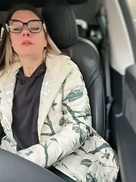 Snapshot of LadyLena1 chatting on 11-02-25, 05:04 LadyLena1 online show from 11-02-25, 05:04