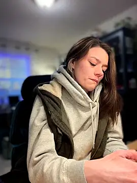 Snapshot of LadyLena1 chatting on 11-08-25, 12:11 LadyLena1 online show from 11-08-25, 12:11