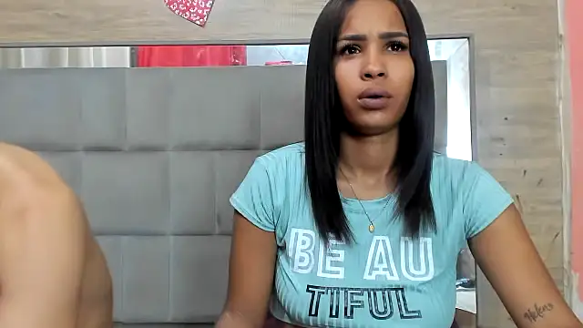 Snapshot of chicasirbo chatting on 10-18-25, 08:20 chicasirbo online show from 10-18-25, 08:20