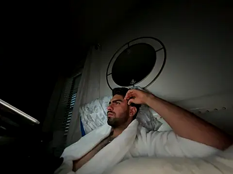 Snapshot of Carlos-195- chatting on 09-16-25, 12:55 Carlos-195- online show from 09-16-25, 12:55